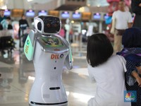 Pekerjaan Manusia Ini Diambil oleh Robot di Bandara Soetta