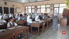 VIDEO: Siswa Belajar di Tengah Kepungan Asap