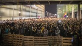 Demonstran pro kemerdekaan Catalonia berunjuk rasa selepas sidang vonis terhadap 12 tokoh separatis. (AP Photo/Emilio Morenatti)