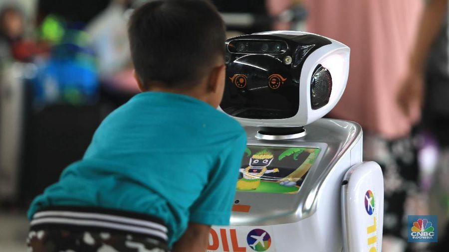 Robot Manusia, Robot, Robotisasi, Bandara Soekarno-hatta, Robot Dilo. (CNBC Indonesia/Muhammad Sabki)