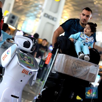 Mengintip Robotisasi di Bandara Soekarno-Hatta