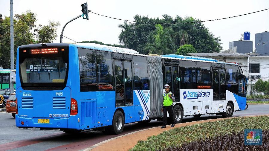 TransJakarta mulai diramaikan dengan kehadiran bus-bus baru merek Zhongtong asal China.