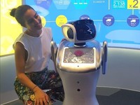 Nyata! Robot di Bandara Soekarno-Hatta Gantikan Manusia