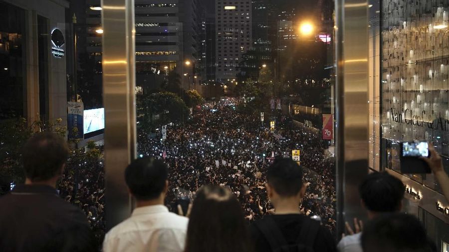 Hong Kong masih demo kali ini petugas medis ikut unjuk rasa