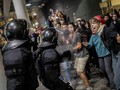 Demo Ricuh di Barcelona Sampai Skandal Keuangan Vatikan