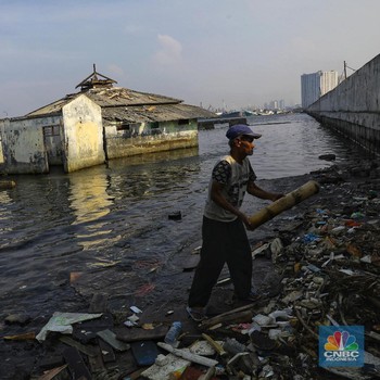Mengintip Turunnya Permukaan Tanah di Jakarta
