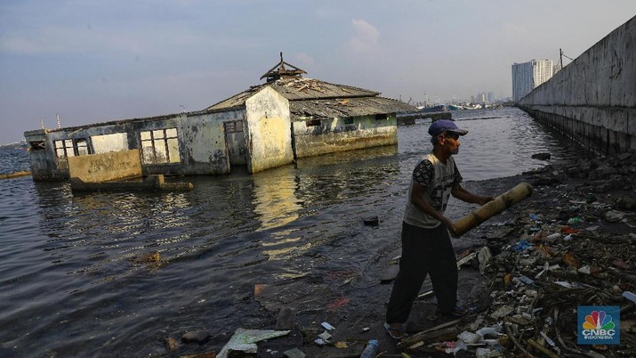 Ini Penampakan Turunnya Permukaan Tanah di Jakarta. CNBC Indonesia/ Andrean Kristianto
