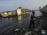 Mengintip Turunnya Permukaan Tanah di Jakarta