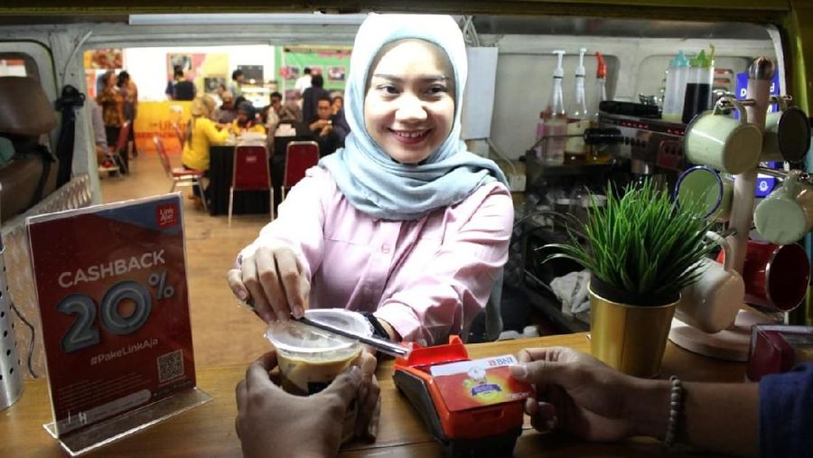 BNI menjadi partner perbankan untuk segala transaksi ritel di Trade Expo Indonesia 2019, terutama untuk pembelian food & beverages.