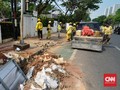 Baru Diuji Coba, Jalur Sepeda Cikini Dibongkar Demi Trotoar