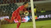 Indonesia akhirnya bisa mencetak satu gol balasan lewat Irfan Bachdim di menit ke-83. (ANTARA FOTO/Nyoman Budhiana/hp)