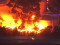 VIDEO: Depo Minyak di California Terbakar