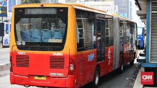 Sopir Diduga Mengantuk, Dua Bus Transjakarta Tabrakan