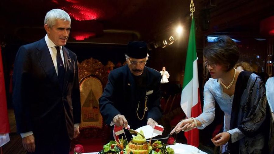 Mantan Duta Besar RI untuk Italia August Parengkuan meninggal dunia.