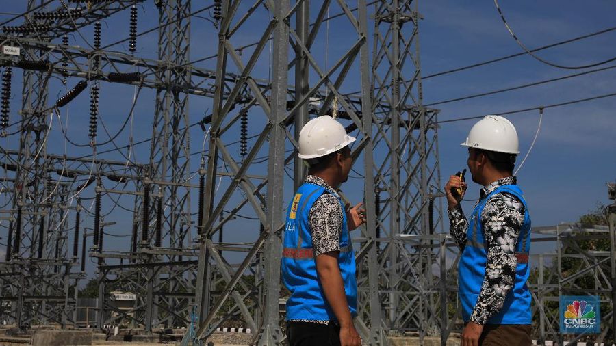 Melihat Gardu Induk 150kV Kendari. CNBC Indonesia/Muhammad Sabki