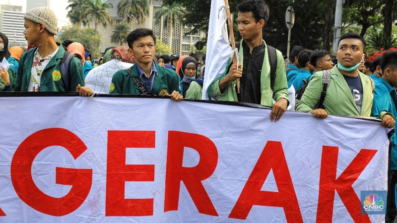 Puluhan Mahasiswa Berdemo Tuntut Keluarkan Perpu Terkait UU KPK