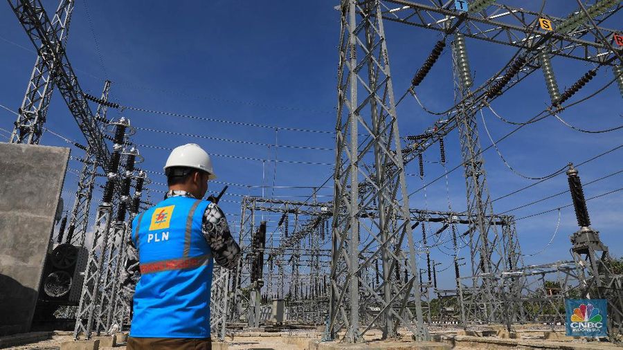Melihat Gardu Induk 150kV Kendari. CNBC Indonesia/Muhammad Sabki