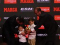 VIDEO: Momen Lucu 'Sepatu Emas' Messi Jadi Rebutan Anak