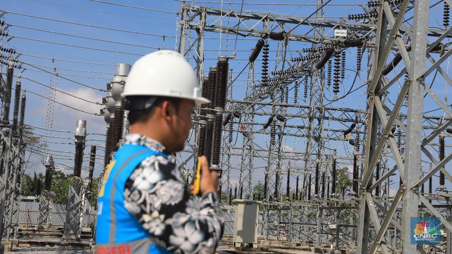 Melihat Gardu Induk 150kV Kendari. CNBC Indonesia/Muhammad Sabki