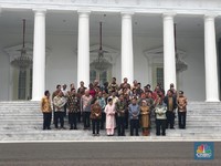 Ssst! Para Menteri Ini Pernah Diganggu Jokowi Malam-Malam
