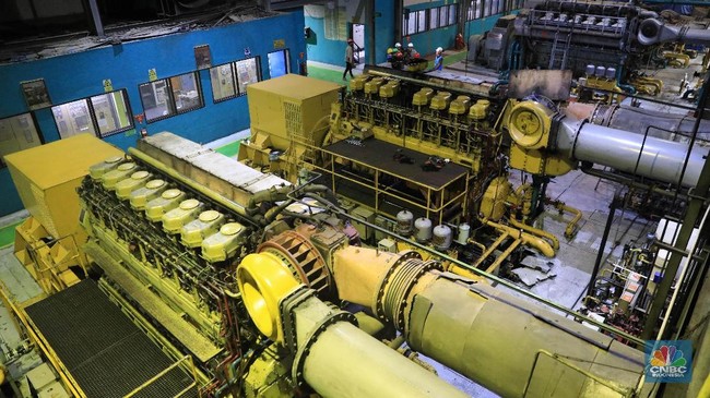 RI Bakal Matikan Pembangkit BBM dan Ganti ke PLTS di 30 Wilayah Ini