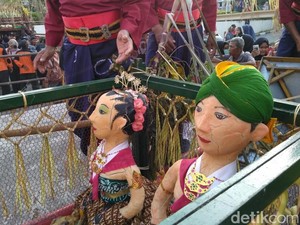Makna Penyembelihan Sepasang Boneka Pengantin Jawa di Jogja