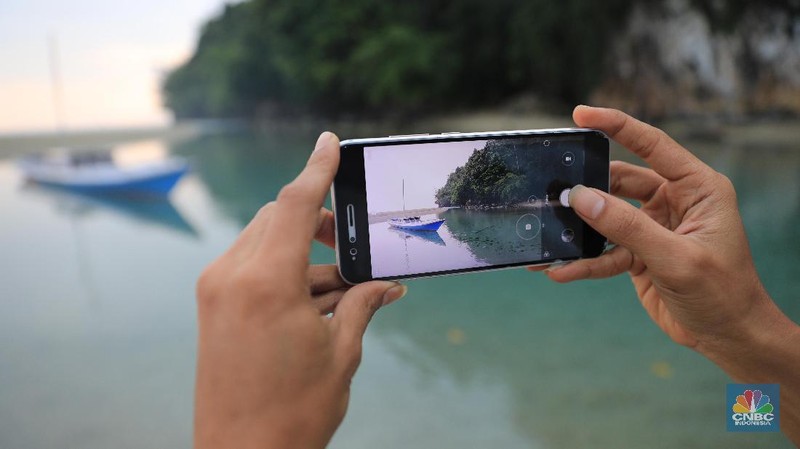 Sungai Tamborasi ini dinobati sebagai sungai terpendek di Dunia karena ukurannya yang pendek. WorldAtlas memasukan sungai ini sebagai sungai terpendek di dunia.