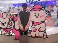 Dipakai Artis Kpop, Balenciaga Raup Rp 15 T di 2019