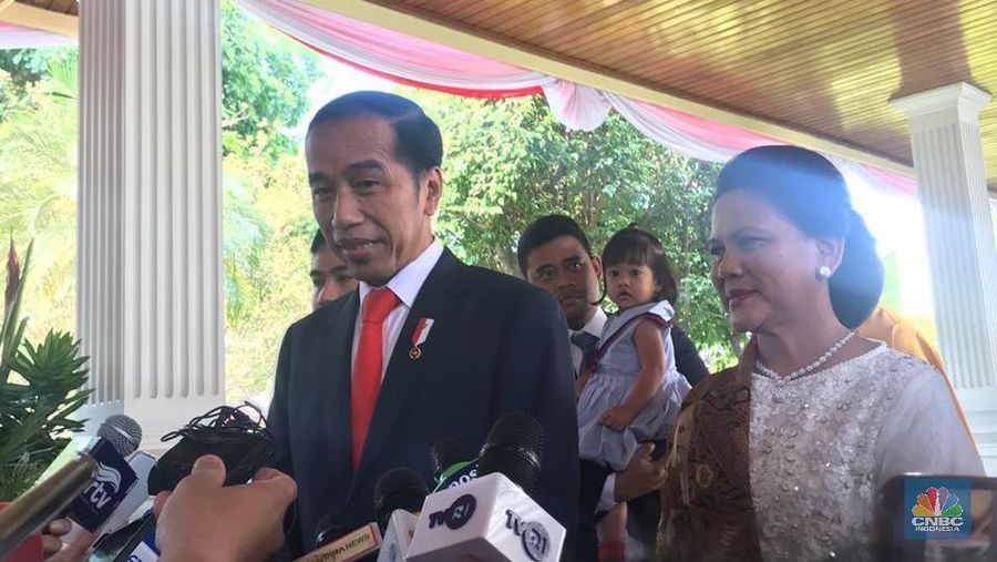 Dalam hitungan menit, Joko Widodo (Jokowi) akan kembali dilantik sebagai Presiden Republik Indonesia untuk kedua kalinya.