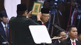 Jokowi dan Ma'ruf Amin membacakan sumpah jabatan sebagai Presiden dan Wakil Presiden RI periode 2019-2024. ANTARA FOTO/Akbar Nugroho Gumay/pras.