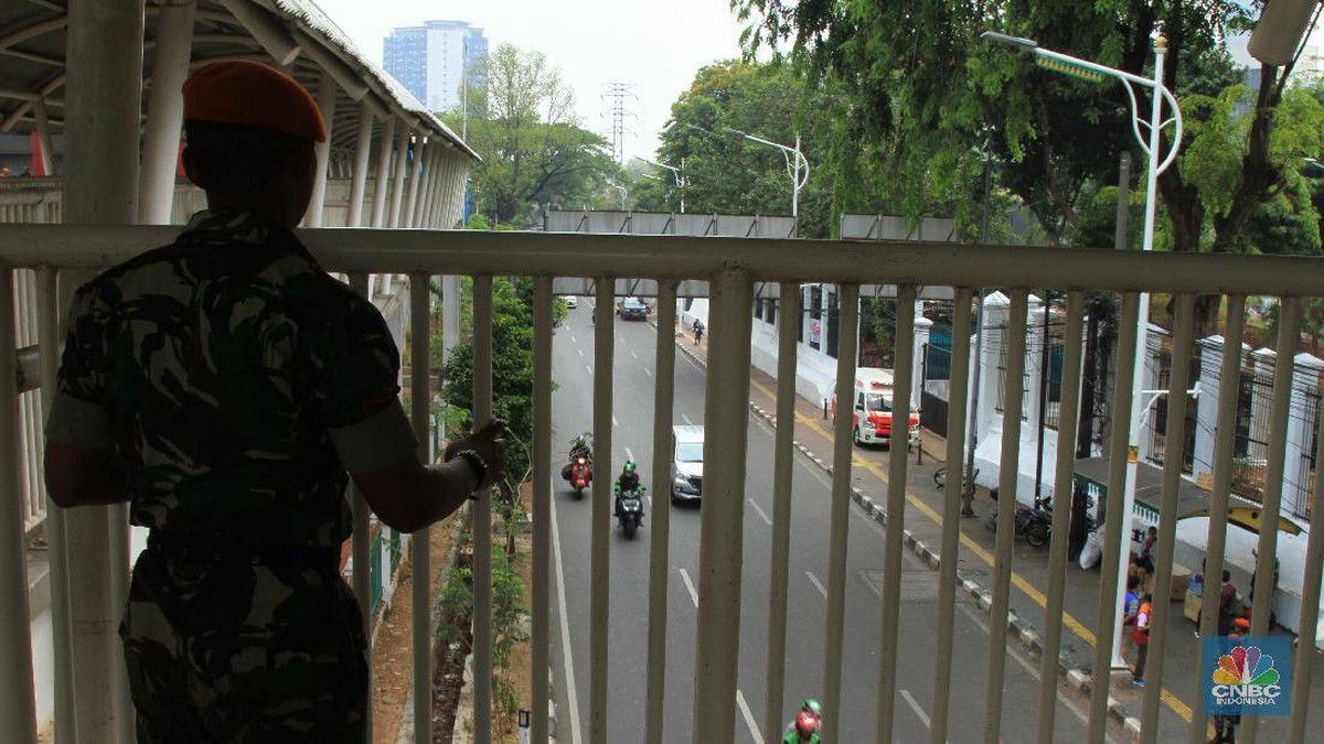 Tangga JPO di Depan DPR Menghilang, Kementerian PU Buka Suara