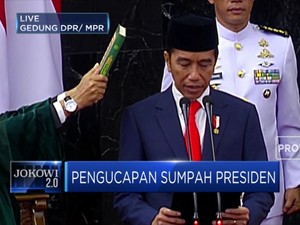 Detik-Detik Jokowi - Maruf Amin Ucap Sumpah