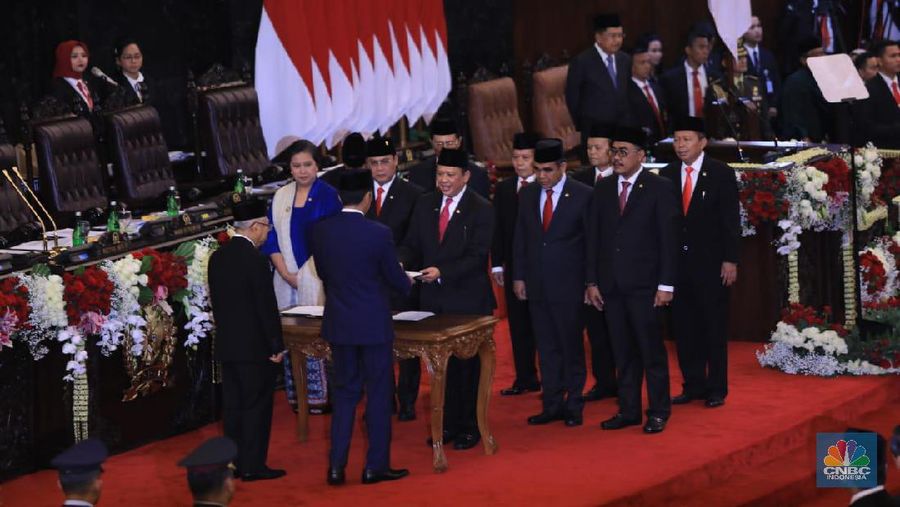 Resmi telah dilantik sebagai presiden untuk periode kedua, Jokowi ungkapkan 5 prioritas pemerintahan kali ini.