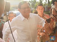 Calon Menteri Pertahanan, Prabowo Datang ke Istana