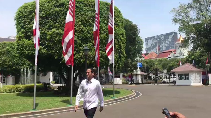 Nama Nadiem Makarim santer disebutkan sebagai salah satu menteri Jokowi-Ma'ruf Amin periode 2019-2024. Nadiem bahkan sudah hadir di Istana negara hari ini.