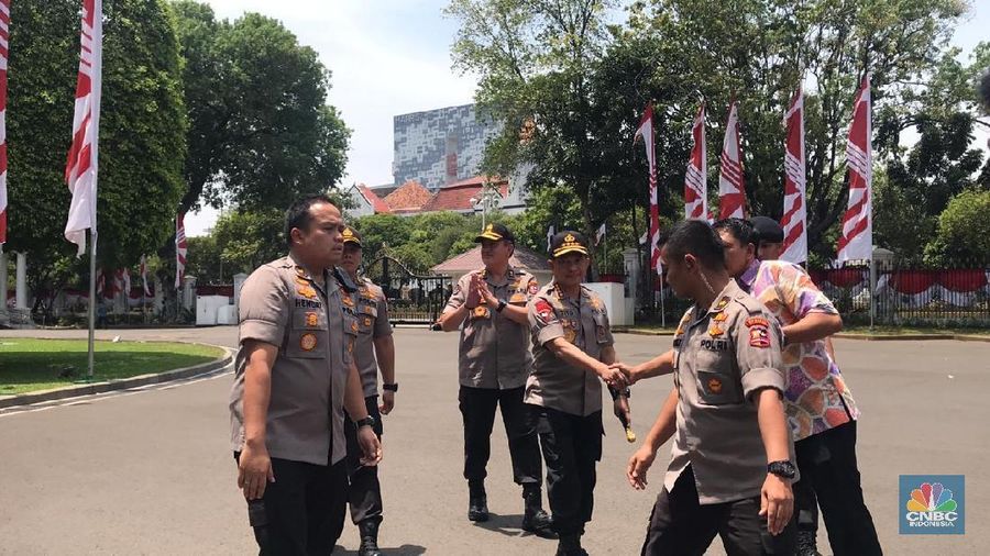 Tito mengaku kedatangannya untuk memenuhi panggilan Jokowi.