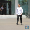 Berkemeja Putih, Nadiem Bertemu Jokowi di Istana Negara