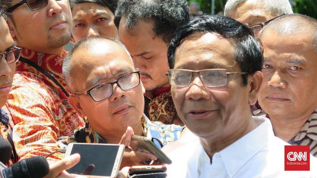 Diminta Jadi Menteri Jokowi, Mahfud MD Bahas HAM dan Korupsi