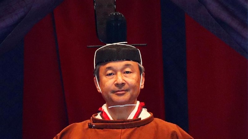 Kaisar Jepang Naruhito secara resmi mengumumkan kenaikannya ke atas takhta dalam upacara tradisional.
