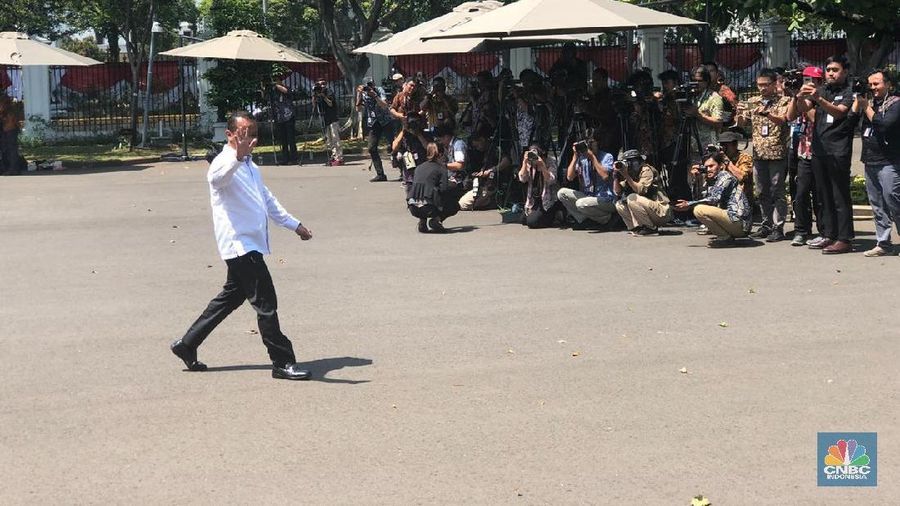 Bahlil Lahadalia muncul di Istana