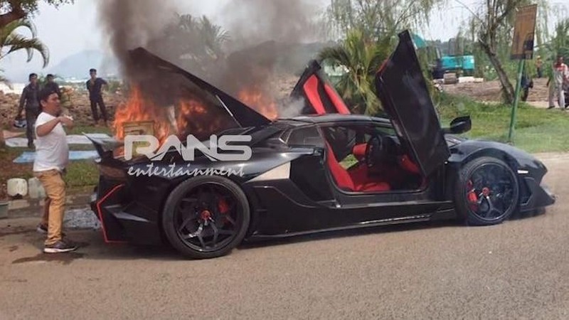 Mobil tersebut baru saja dipacu di Sirkuit Sentul bersama dengan pembalap Formula 2 Sean Gelael yang menggunakan muscle car.