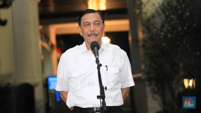 Luhut: Ada Monopoli 'Tol Laut' Tindakan Hukum Disiapkan - CNBC Indonesia