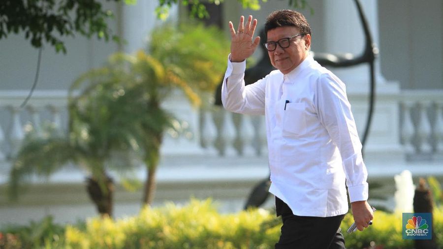 Tjahjo Kumolo berjanji menyelesaikan konsep pemangkasan jumlah eselon IV PNS di seluruh Kementerian/Lembaga.