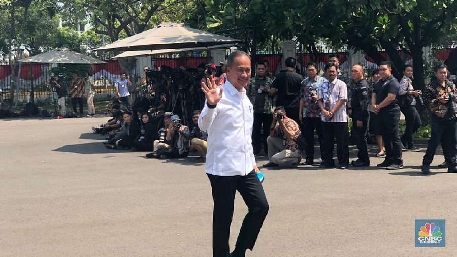 Menperin Agus Gumiwang punya sedikitnya lima tugas dari Jokowi.