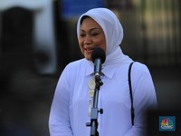 Catat! Uang Pemanis 5 Kali Gaji untuk Buruh Perusahaan Besar