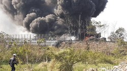 Kebakaran Dahsyat di Cimahi Akibat Pipa Pertamina Bocor