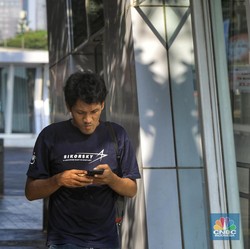 Benarkah Radiasi Gadget Picu Kanker Kulit? Ini Kata Dokter