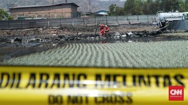 Kebakaran Pipa Akibat Proyek Kereta Cepat Cemari Sawah Warga