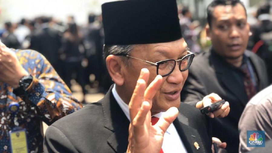 Menteri ESDM tak mau buru-buru turunkan harga BBM meskipun harga minyak turun lagi 