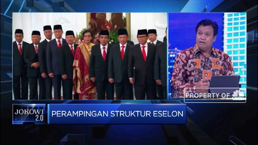 Ekonom Sunarsip menilai ada menteri yang tidak cocok dengan posisinya